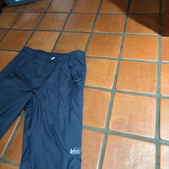 Men's REI Rainier tall waterproof pants - Picture 2 of 8